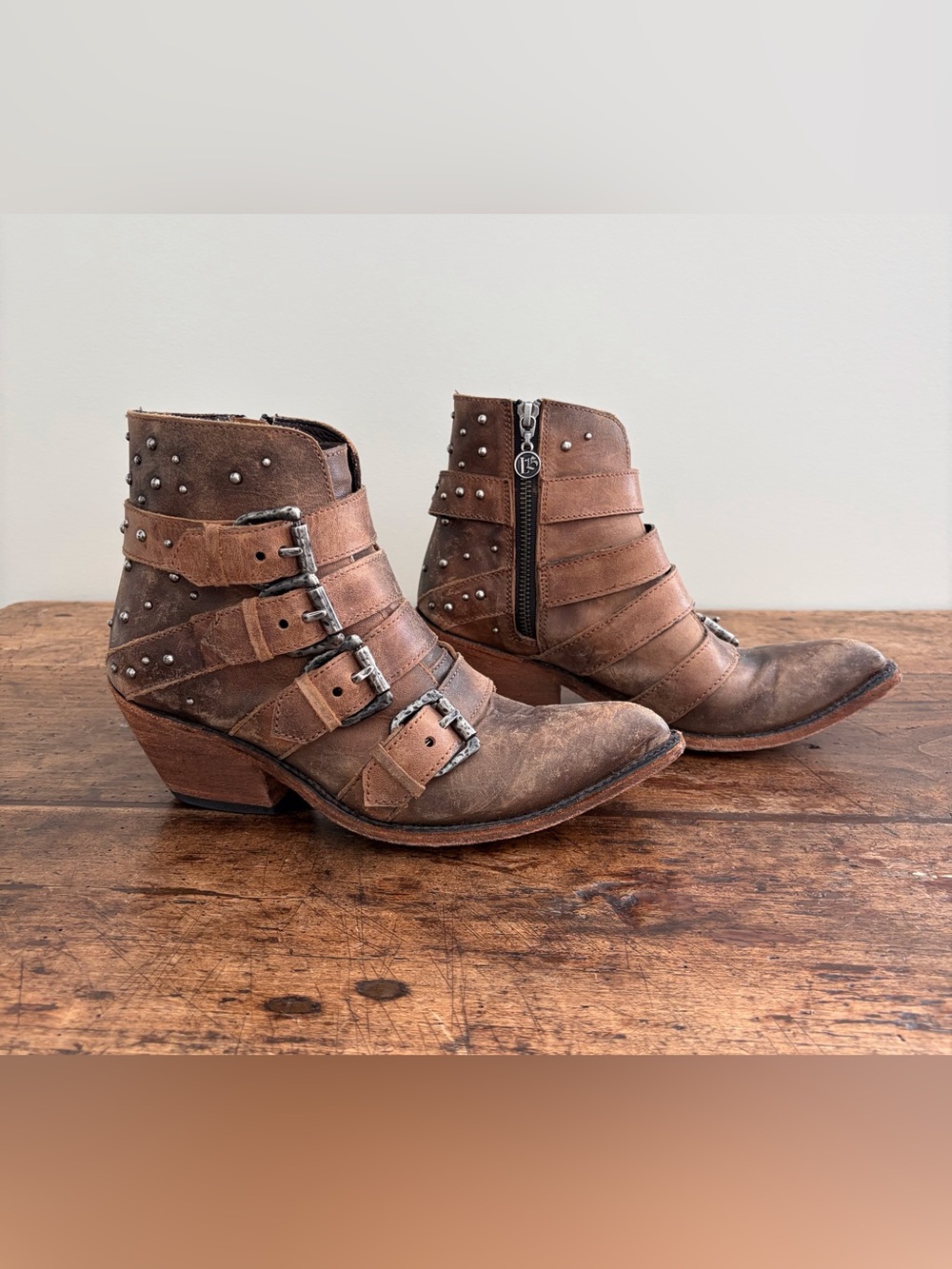 Liberty Black Buckle Shortie Tan Boot Size 8
